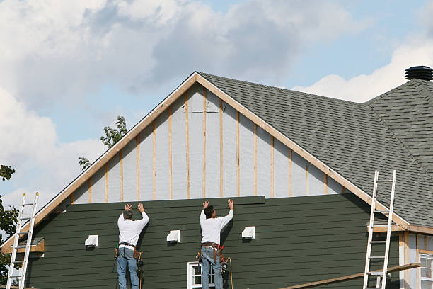 Professional Siding Installation technician working in Nunn, CO